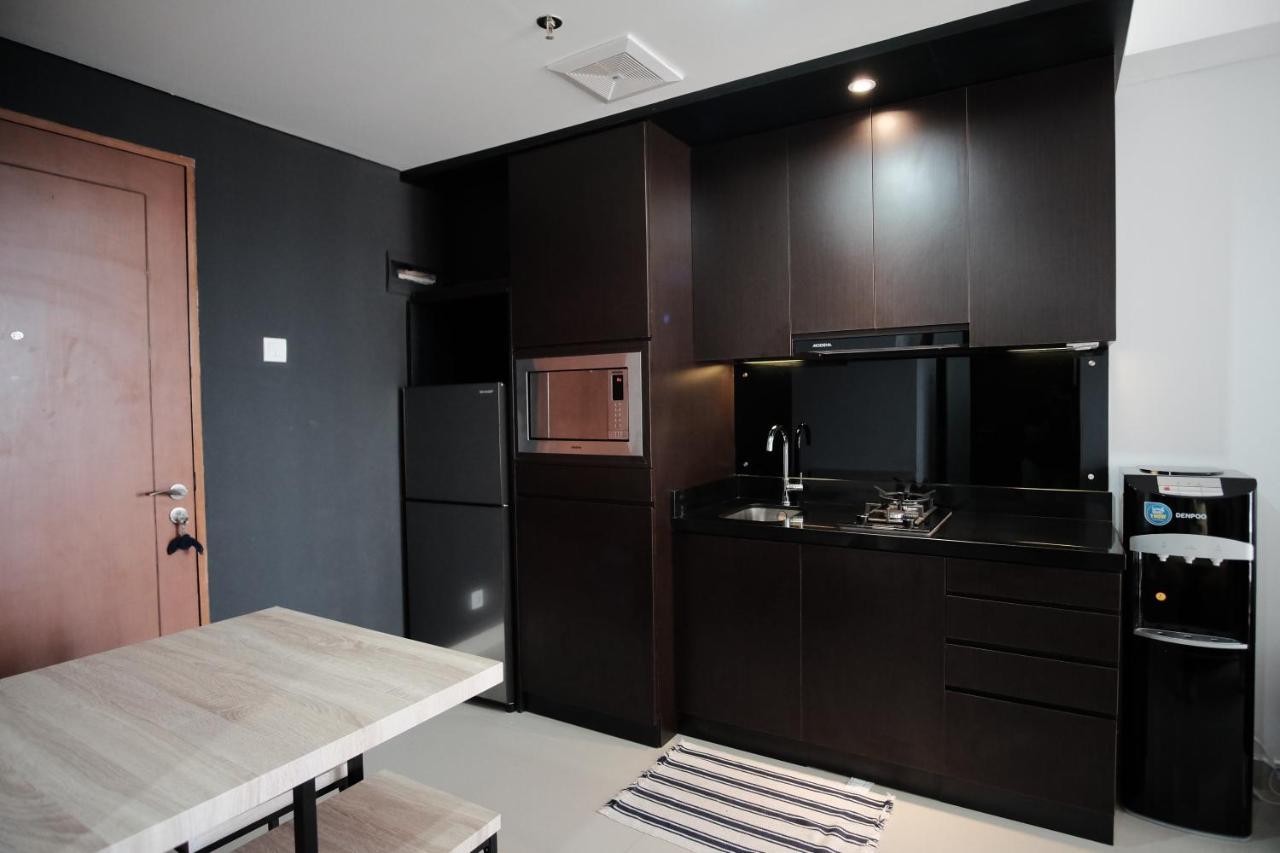 2 Bedrooms - Royal Olive Apartment - Pejaten South Of Джакарта Екстер'єр фото