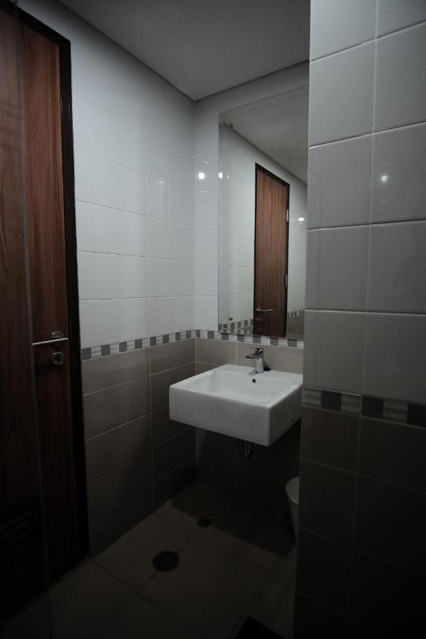 2 Bedrooms - Royal Olive Apartment - Pejaten South Of Джакарта Екстер'єр фото